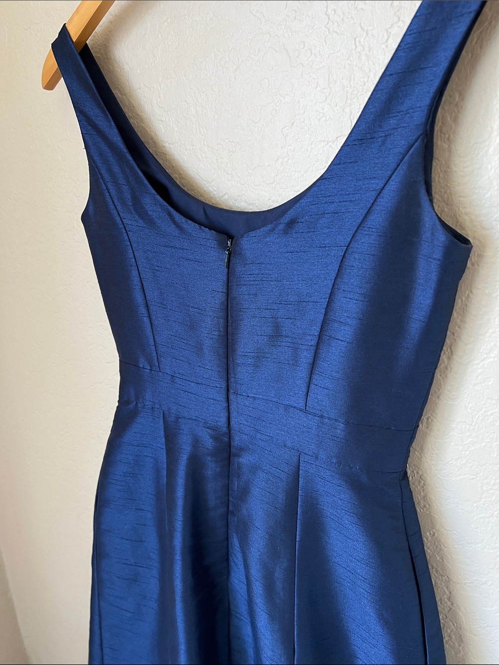 Alfred sung d565 shiny navy blue scoop neck gown 2 - Picture 7 of 7